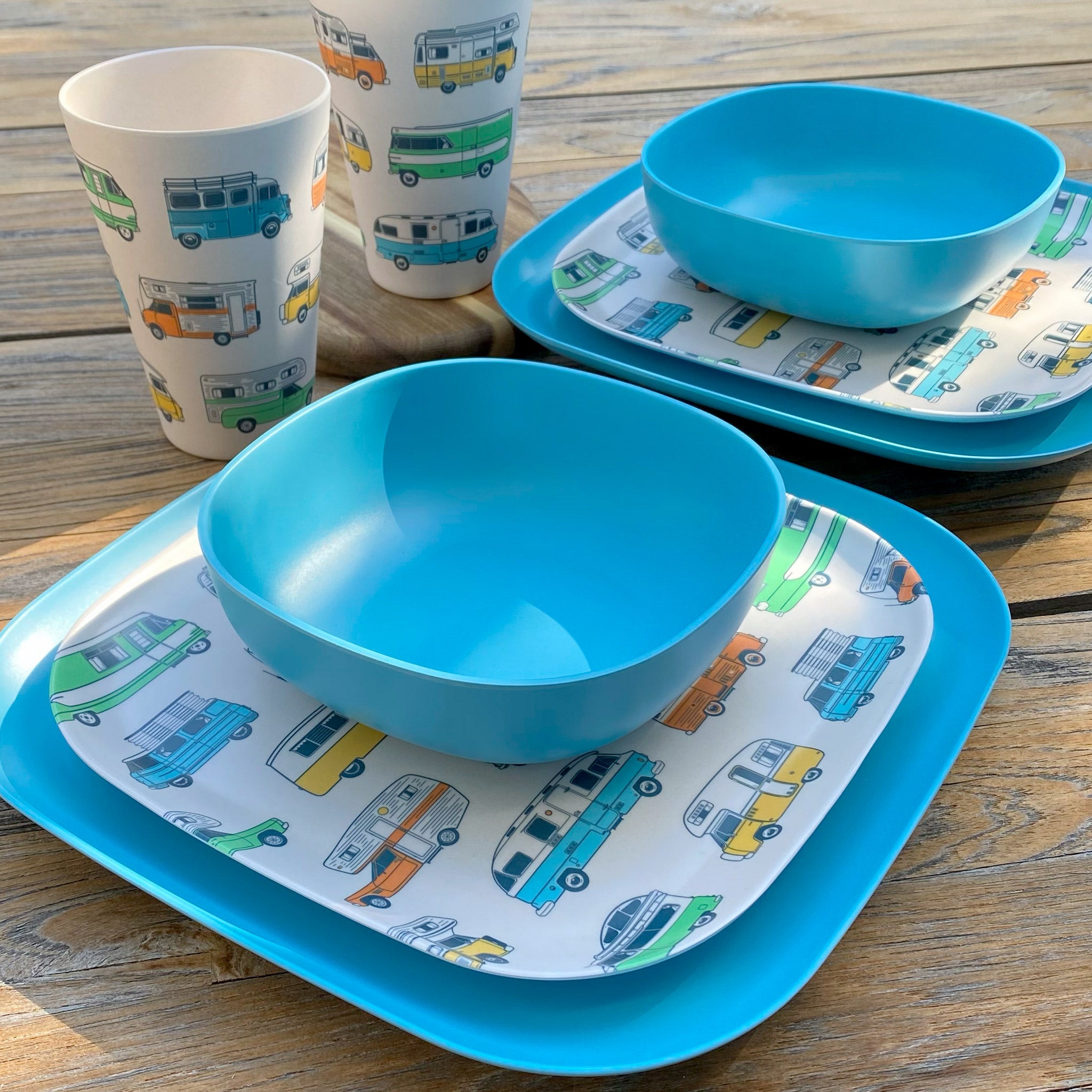 Van Go Camper 8 piece bamboo dinnerware set - motorhome plate and camper tumbler plus pale blue camping bowl and large plate